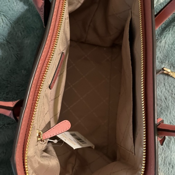 NWT, MICHAEL KORS, NEW,Avril ,Leather,with tag, with shoulder strap, Rose - Picture 7 of 12